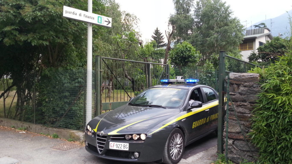 Finanza Sondrio sequestro beni
