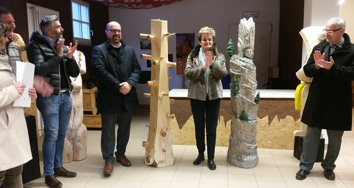 Pozza statue lignee