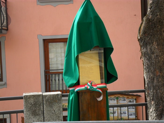 Ponte di Legno Totem poesia1