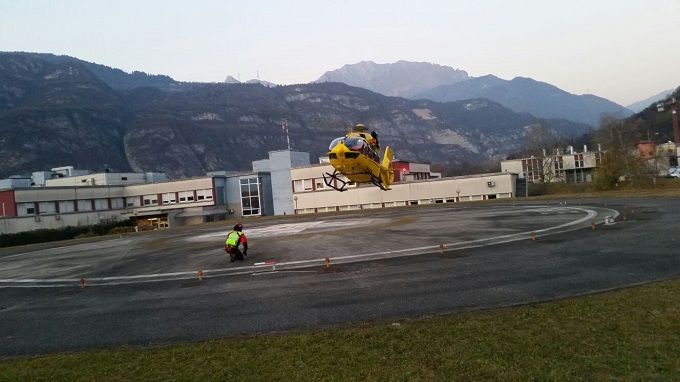 Soccorso alpino elicottero Esine 1