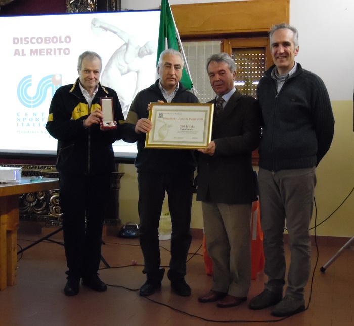 La consegna del discobolo d'oro all'us Edolov