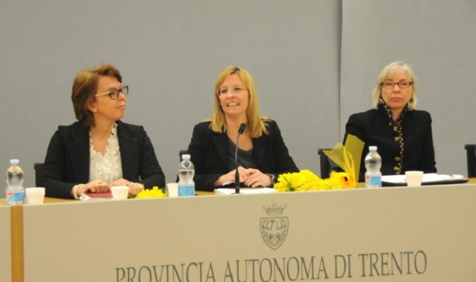 sara ferrari al centro