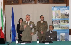 il Generale di Divisione Giuseppenicola Tota, Capo del V Reparto Affari Generali dello Stato Maggiore dell'Esercito