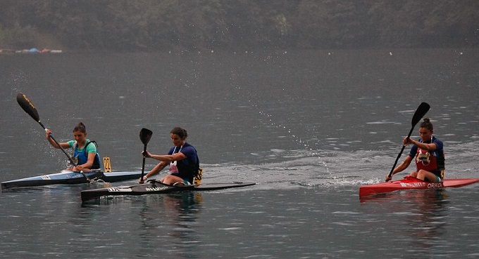 terzetto femminile canoa Ledro1