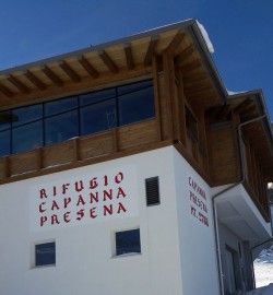 rifugio-capanna-presena-1