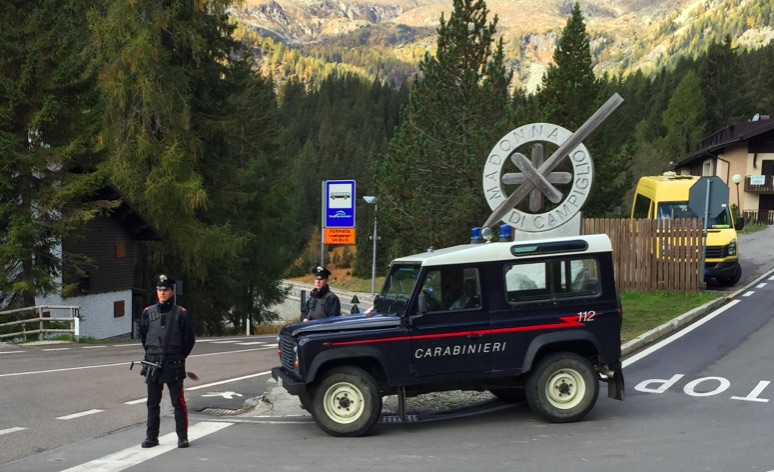 CRONACA - Due dipendenti denunciati dai carabinieri di Madonna di Campiglio
