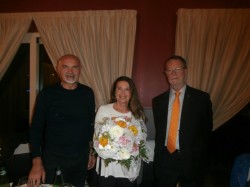 Da sinistra il presidente Nezosi, la moglie dell'avvocato Valseriati, Fulvia Sabbadini, e il past president Roberto Gheza