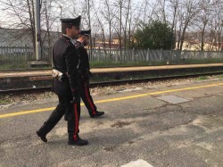 carabinieri stazione treni ferrovia
