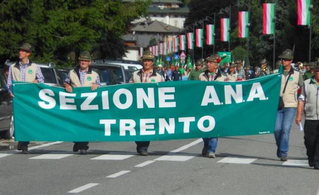 EVENTO - Al raduno Ana del Triveneto 2500 penne nere trentine