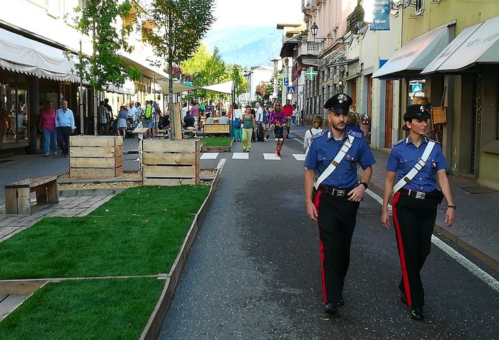 TRENTINO - Aggredisce autisti di Trentino Trasporti e i carabinieri: arrestato