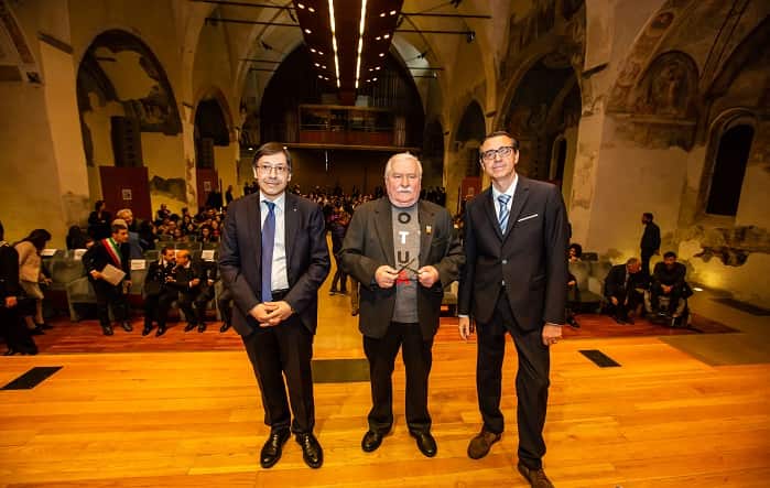 Da sinistra il Dirigente USR Fabio Molinari, il Premio Nobel Lech Walesa, e il giornalista Luca Begalli