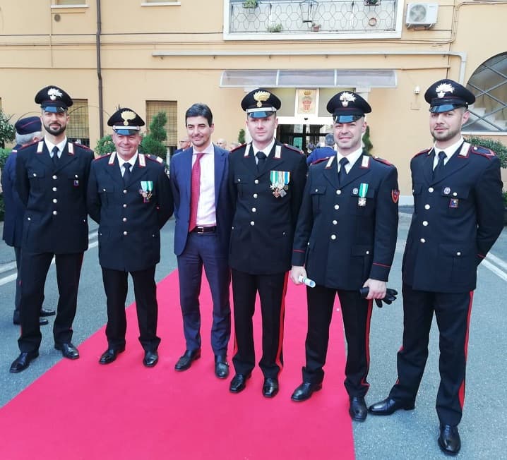 Carabinieri premiati - al centro PM Cassiani