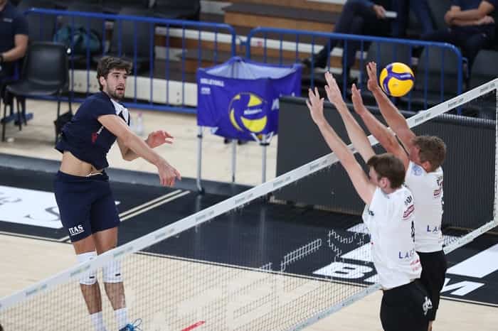 Vettori in attacco © foto Trabalza