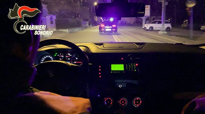 controlli carabinieri sondrio