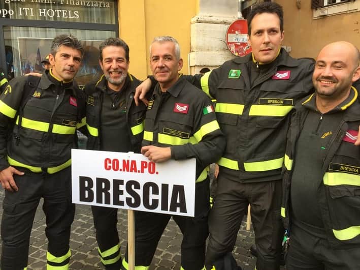 vigili del fuoco - protesta - Brescia - Roma
