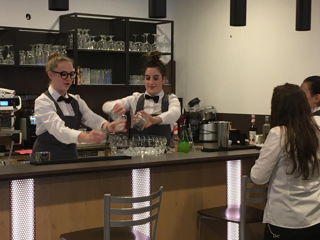 bar
