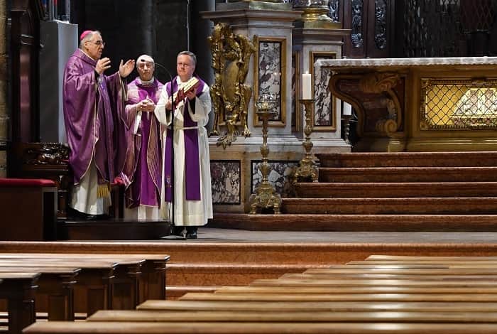 ATTUALITÀ - Trento, Venerdì Santo in duomo con il vescovo Tisi