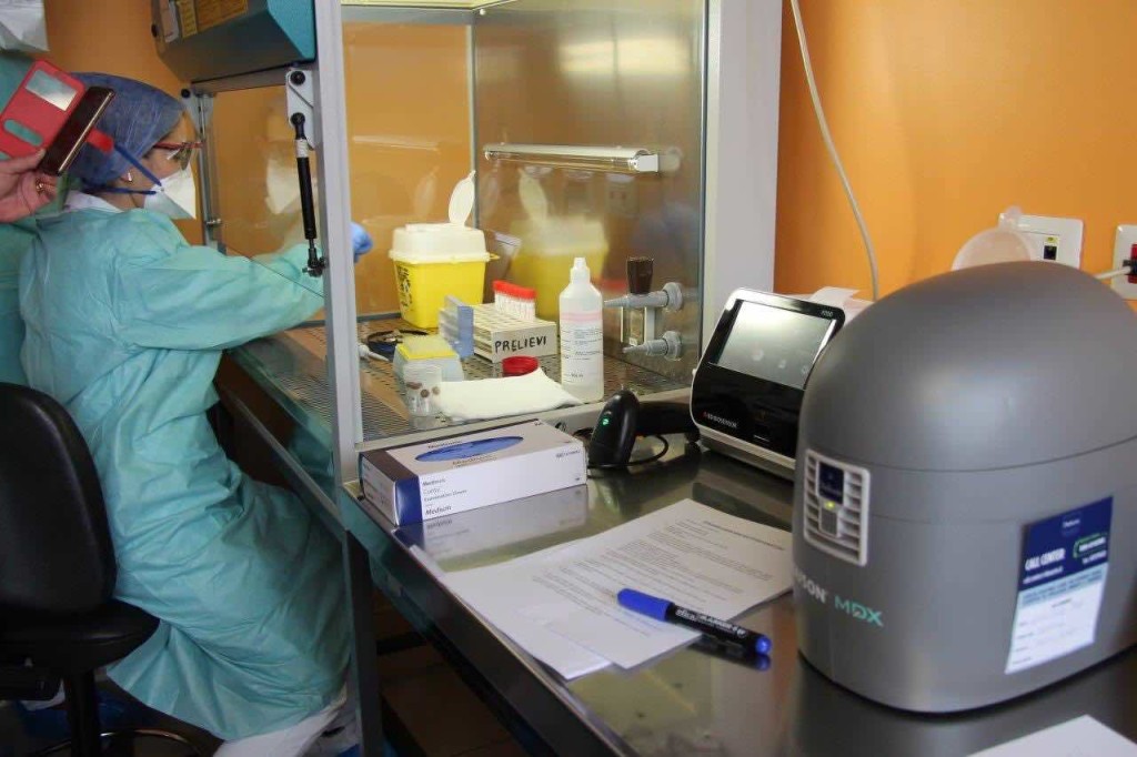 Laboratorio prelievi coronavirus