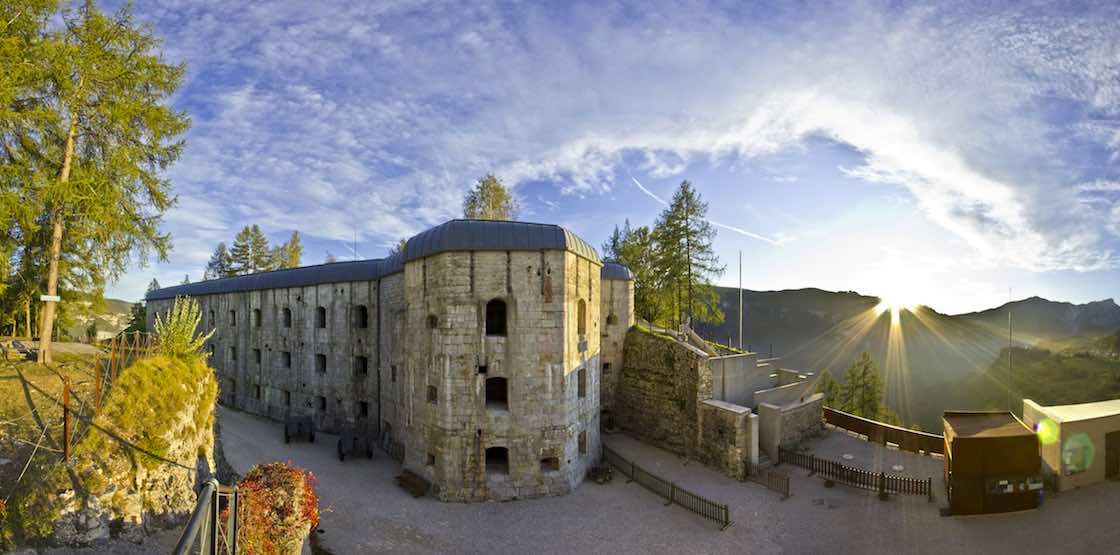 ALPE CIMBRA - Ombre di Pietra: fiera militaria e rievocazione storica a Lavarone