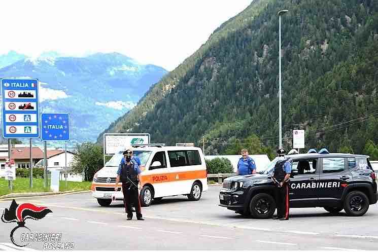 carabinieri polizia svizzera