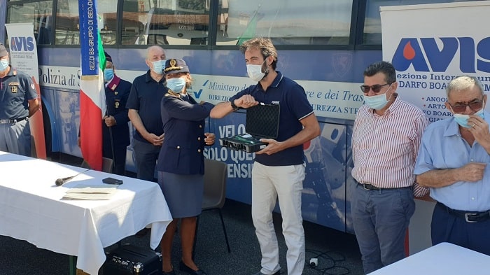 Darfo Boario consegna etilometro 2