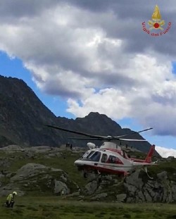 Elicottero - vigili del fuoco - lago Emet
