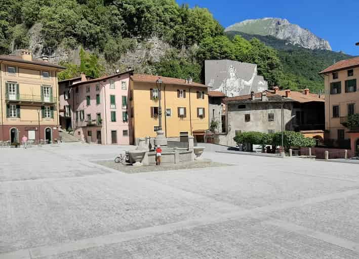 Piazza Ronchi - Breno -