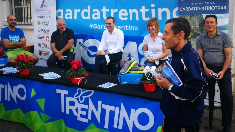 Da sinistra Paternostro, Viesi, Failoni, Demadonna e Benedetti, con in primo piano Don Franco Torresani credit foto Nicer