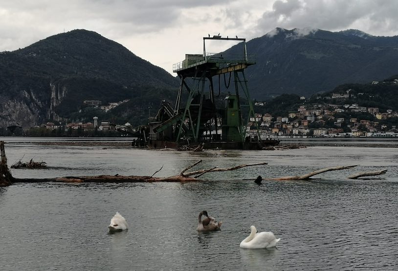 detriti lago iseo