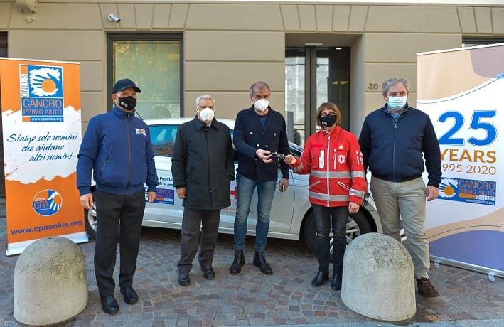 Auto Cri Sondrio - foto credit Cancro Primo Aiuto