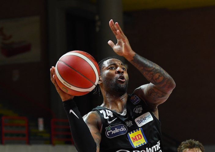 SPORT - Aquila Basket Trento, al via la stagione 2025-26 con il primo allenamento