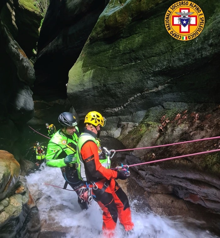ATTUALITÀ - Soccorso alpino lombardo, esercitazione in forra nel torrente Serio