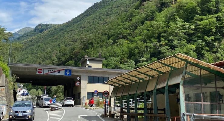 CRONACA - Controllo al valico di Piattamala e sequestro di valuta 