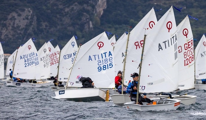 SPORT - Vela, 44° Meeting del Garda Optimist: Jesper Karlsen guida la flotta Gold