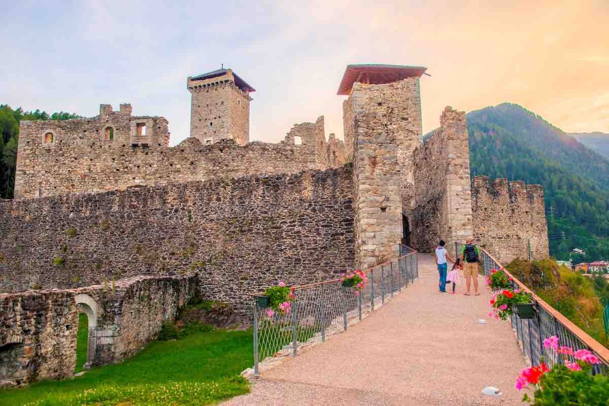 VAL DI SOLE E NON - Nuova gestione castello San Michele di Ossana