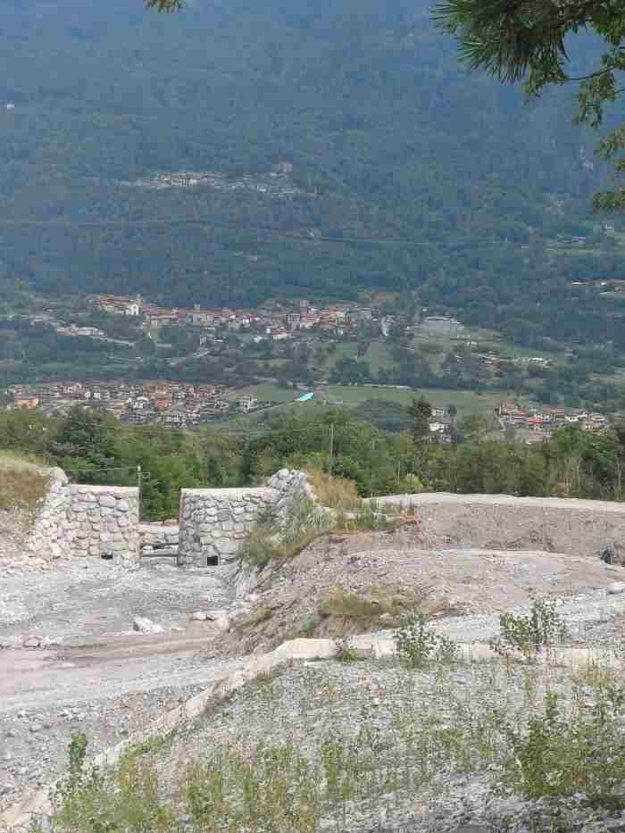 VALLE CAMONICA - Lavori sulla strada che collega Ono San Pietro e Cerveno