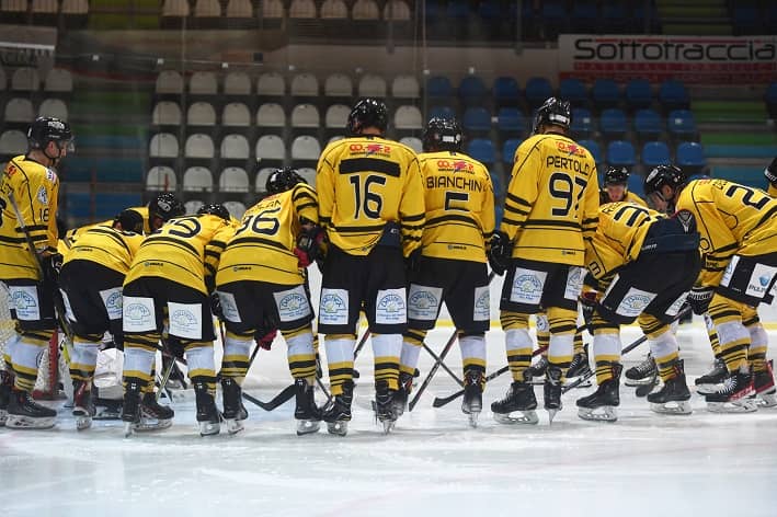 ALTRI SPORT - L'Hockey Piné supera di misura Aosta
