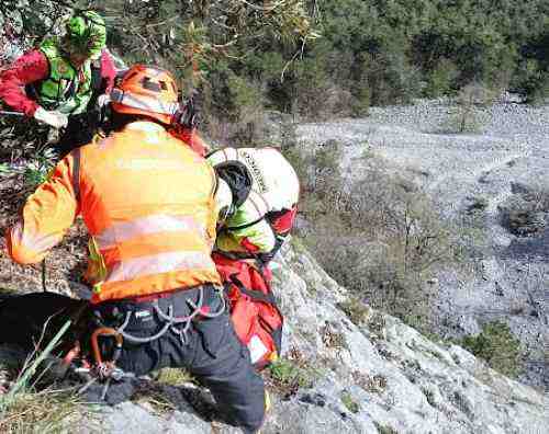 RIVA DEL GARDA - Dro: climber trentino soccorso sulle Placche Zebrate