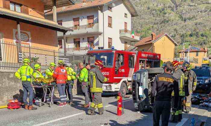 VALLE CAMONICA - Incidente stradale in via Marconi a Edolo: due feriti
