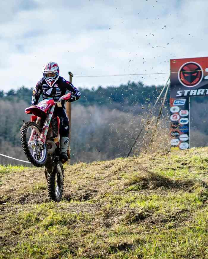MOTORI - Enduro, ottimi risultati dei piloti del Moto Club Sebino 