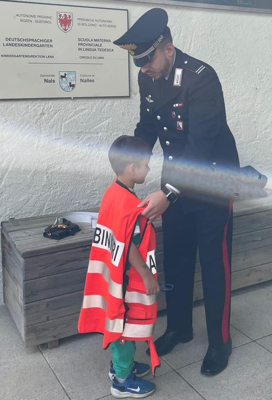 ALTO ADIGE - All'asilo con i carabinieri
