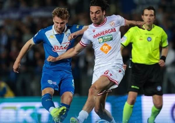 SPORT - Calcio, Serie B: il Brescia batte la Reggiana e si salva