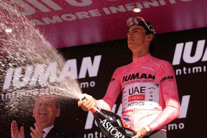 SPORT - Ciclismo: Giro d'Italia: Isaac Del Toro nuova maglia rosa