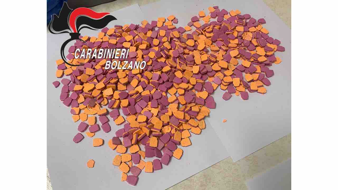 ALTO ADIGE - Arrestato dai carabinieri con 645 pastiglie di ecstasy