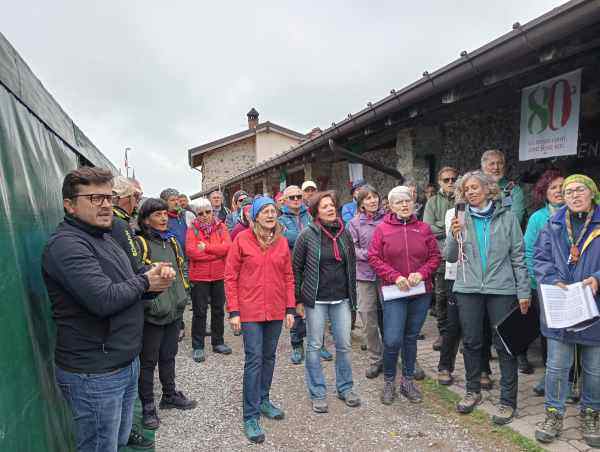 SEBINO - Passeggiate resistenti verso la Malga Lunga