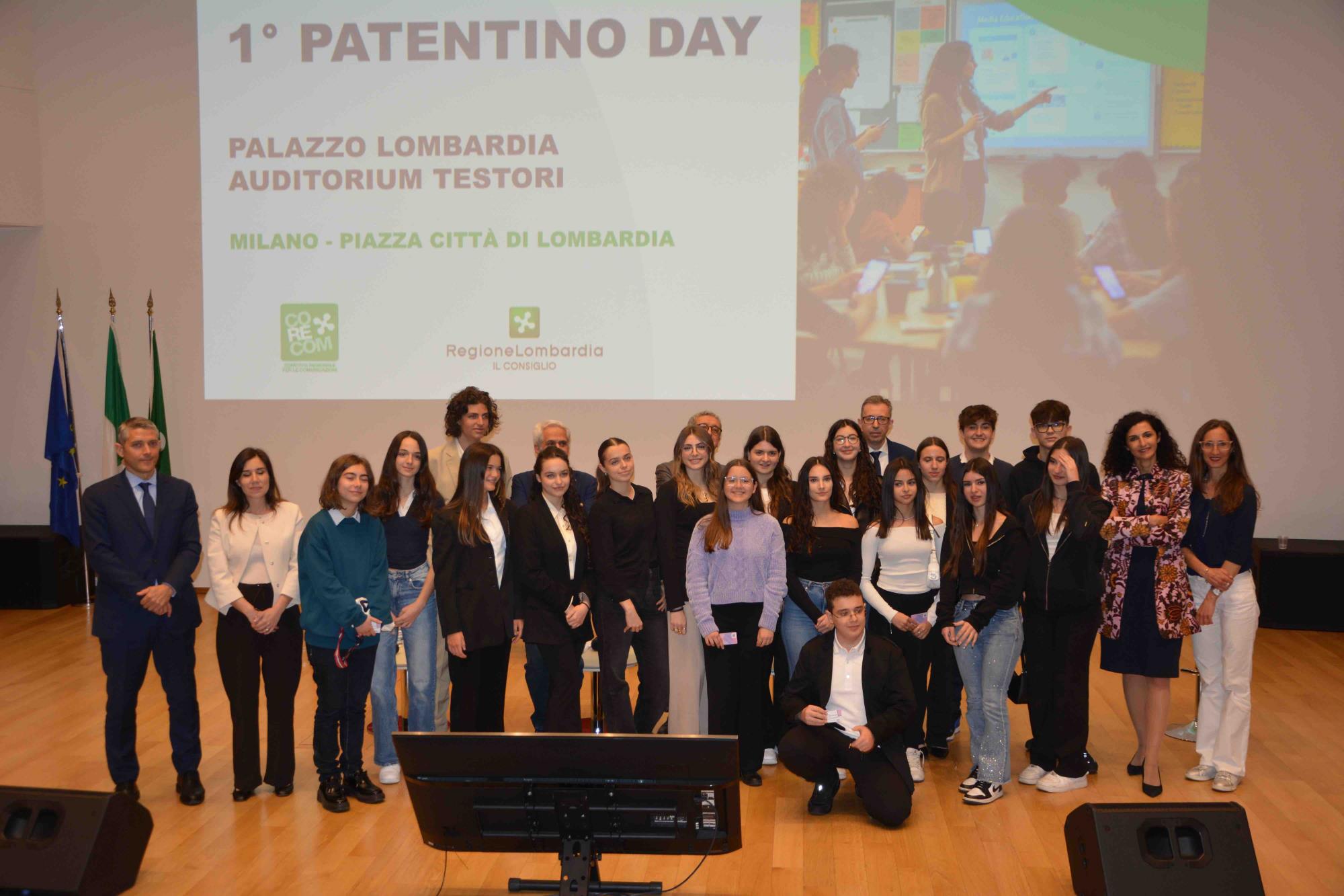 ATTUALITÀ - Lombardia, Corecom: consegnati i "patentini digitali"