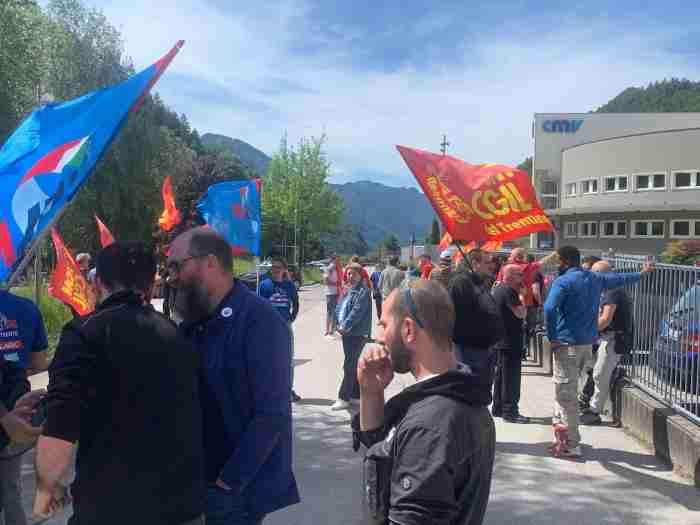 TRENTINO - Infortunio mortale, presidio alla Cmv di Roncone