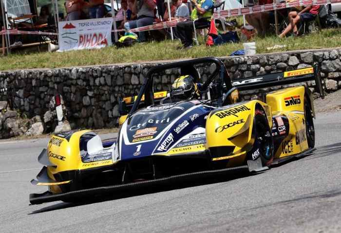 BRENO - Al 54esimo trofeo Vallecamonica iscritti 205 piloti