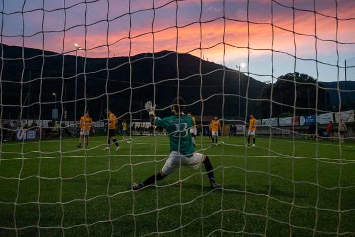 VALLE CAMONICA - Sonico: camp estivo biancazzurro per ragazzi e torneo di calcio 5