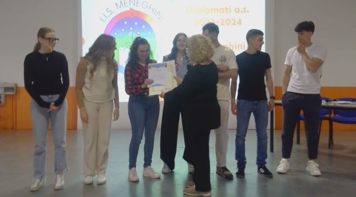 VALLE CAMONICA - Consegnati i diplomi agli studenti del Meneghini di Edolo
